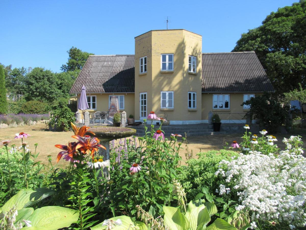 Готель Okker Gokker Garden Allingabro Екстер'єр фото